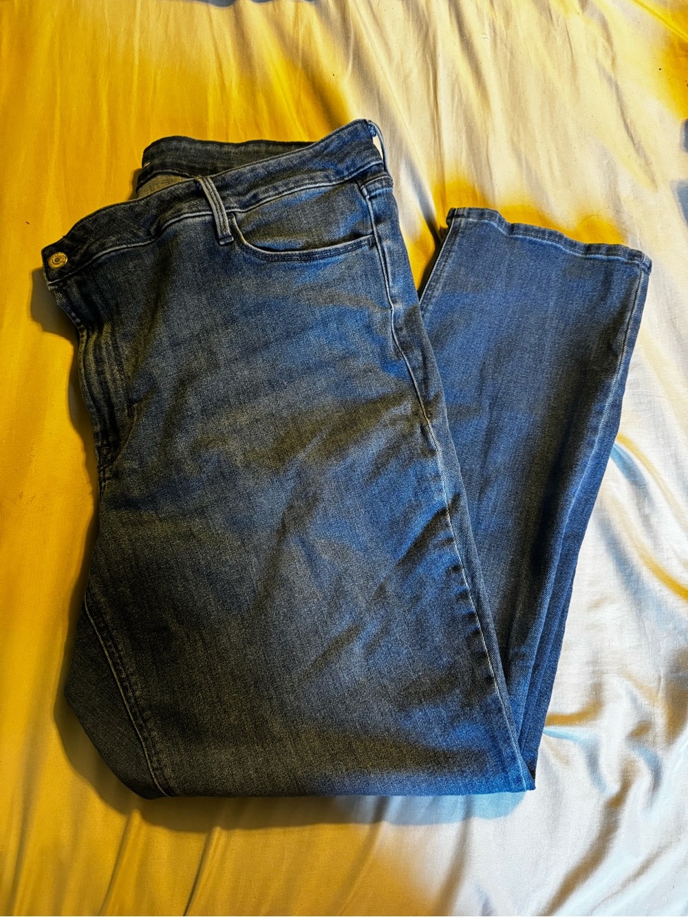 Old Navy High-Rise Now Straight Blue Jeans